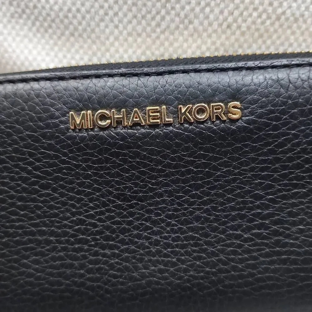 Michael Kors Large Leather Zip Wallet